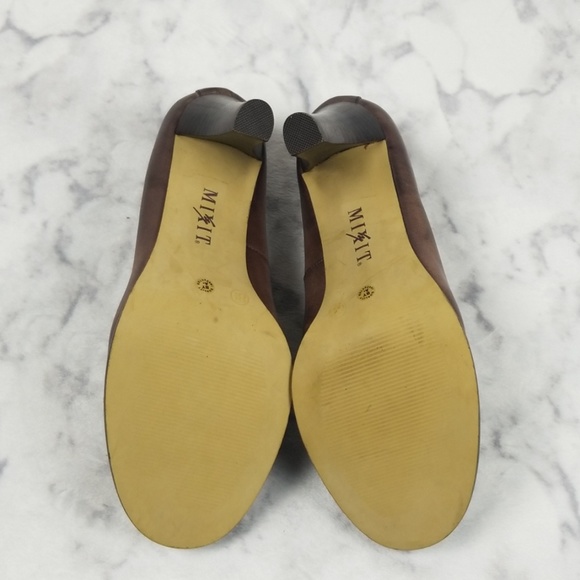 Mix It Brown faux leather 3.5" heels size 8.5 - Picture 8 of 8